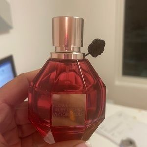 Viktor & Rolf Flower Bomb - Ruby Orchid